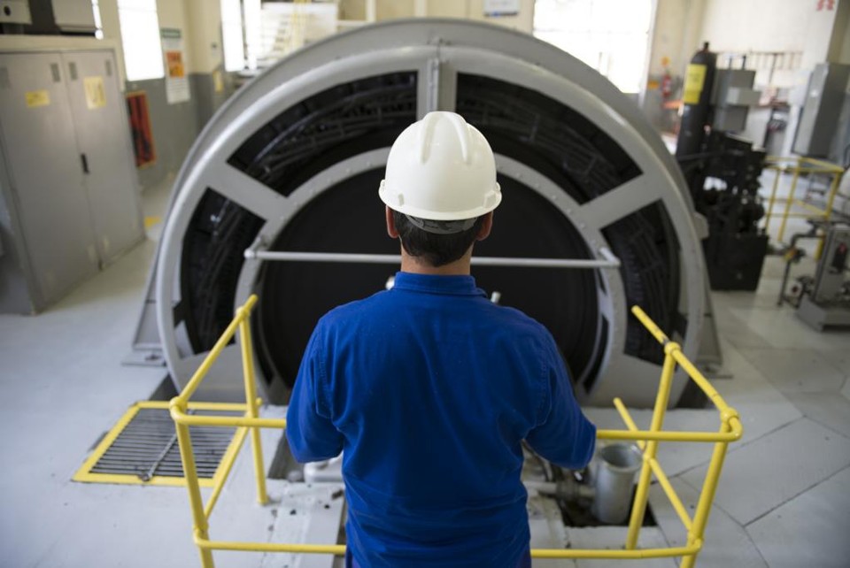 Empresas terão de assumir um risco equivalente a 12% da energia contratada a partir de 2016. | Henry Milleo/Gazeta do Povo