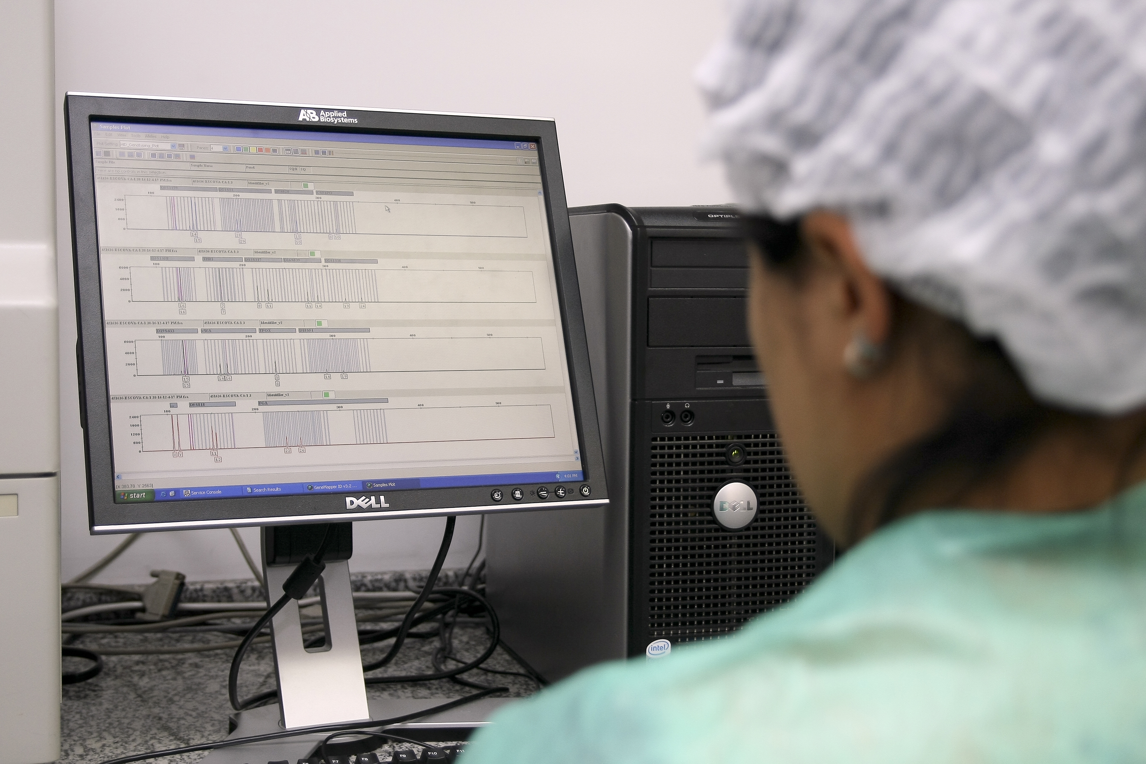 No Paraná, o banco funciona em um laboratório no Instituto de Criminalística do Estado e abriga os dados com perfis genéticos de presos e condenados | André Rodrigues/Arquivo/Gazeta do Povo