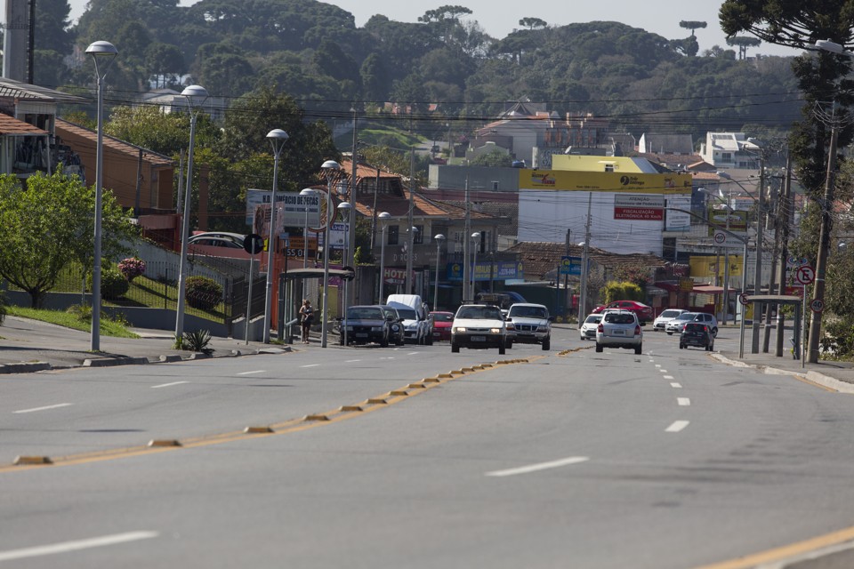 Processo de revitalização recuperou parte da via, mas novos projetos pretendem potencializar perfil comercial da Salgado Filho. | Henry Milleo/Gazeta do Povo