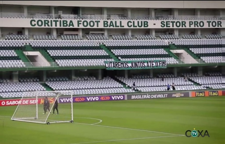 Em apoio aos jogadores, torcedores e conselheiros promoveram ação motivacional antes do jogo com a Chapecoense. | Reprodução/