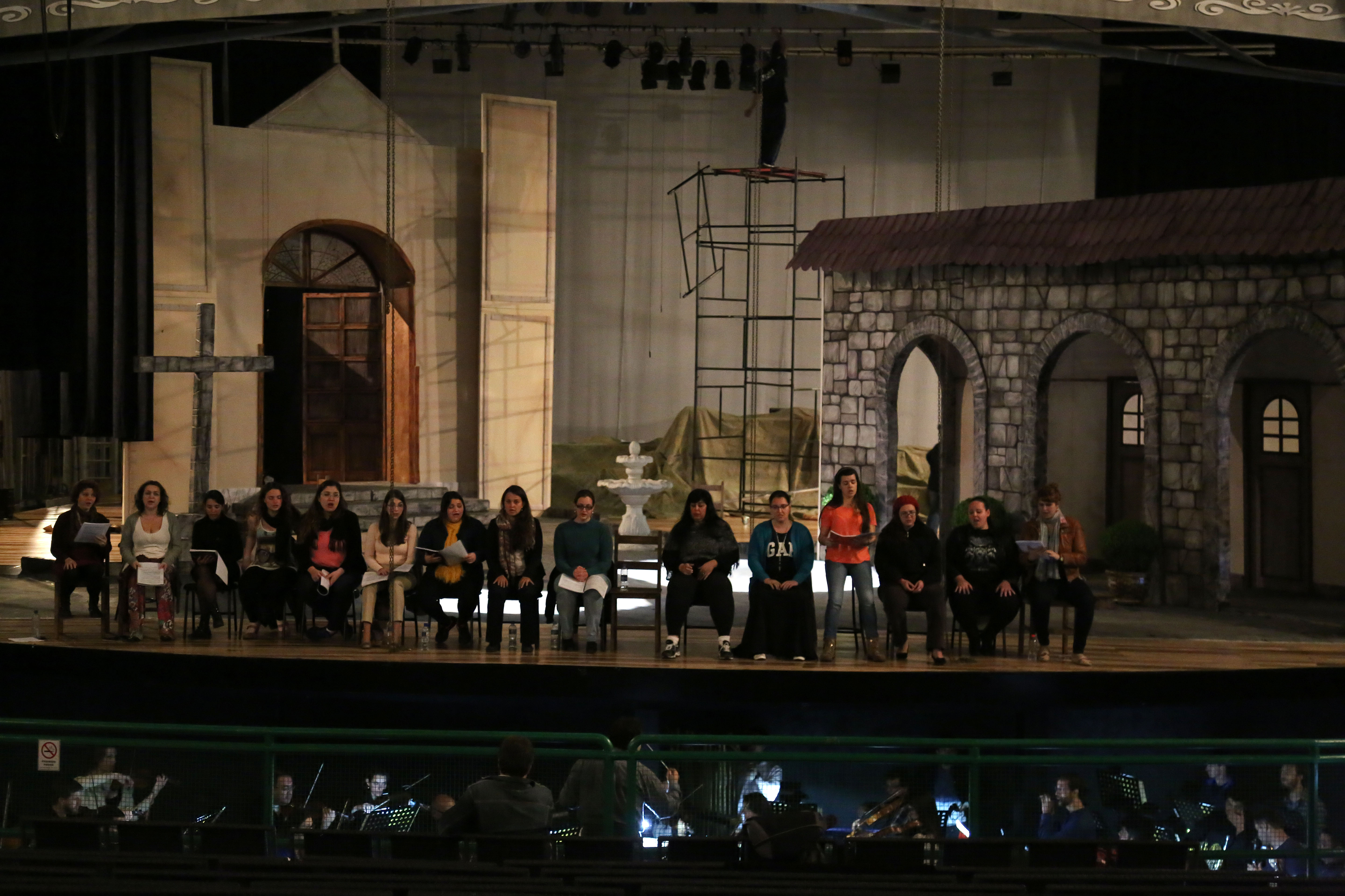 Ensaio da ópera mostra que obra é composta somente por vozes femininas. | Fotos: Pedro Serapio/Gazeta do Povo