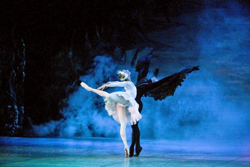 “O Lago dos Cisnes” é um dos sucessos que o Russian State Ballet traz ao Teatro Positivo, dia 28. | Divulgação