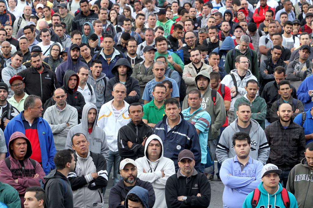 Metalúrgicos da Mercedes fazem greve contra as demissões na montadora do ABC paulista: avanço do número de desempregados pode estar apenas no começo. | Guerra/SMABC/Fotos Públicas