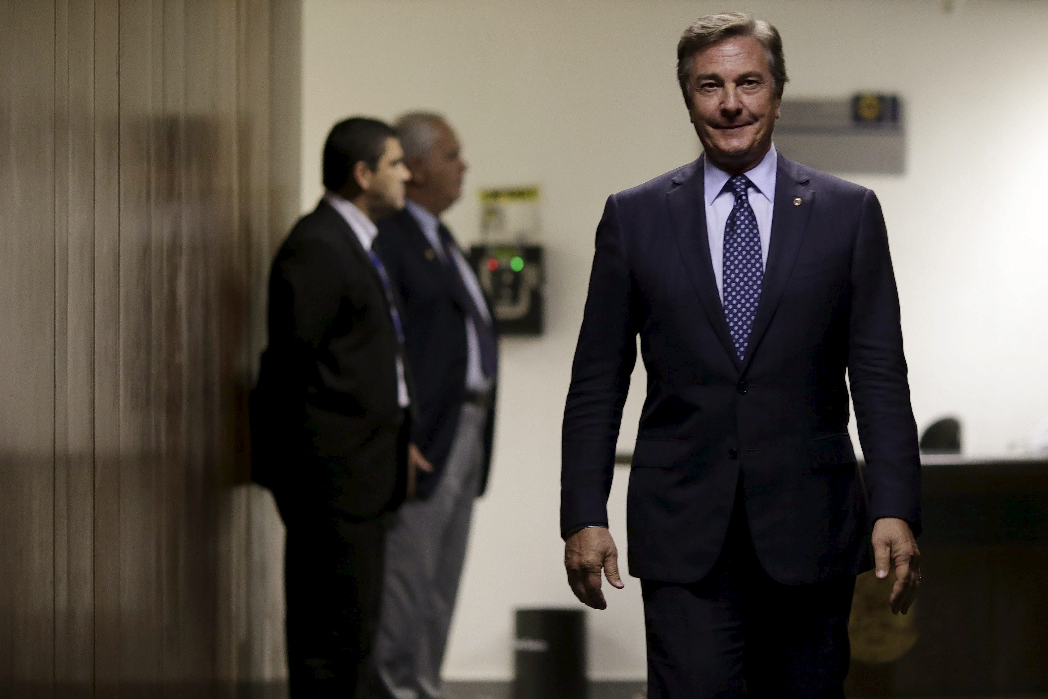 Fernando Collor nos corredores do Senado: nova polêmica com suspeita de corrupção. | Ueslei Marcelino
/Reuters