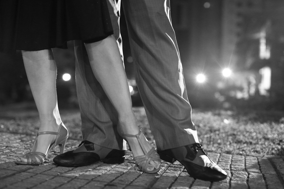Companhia Oito Tempos está na terceira coreografia para palco: apresentação é sexta e sábado. | Daniel Tórtora/Divulgação