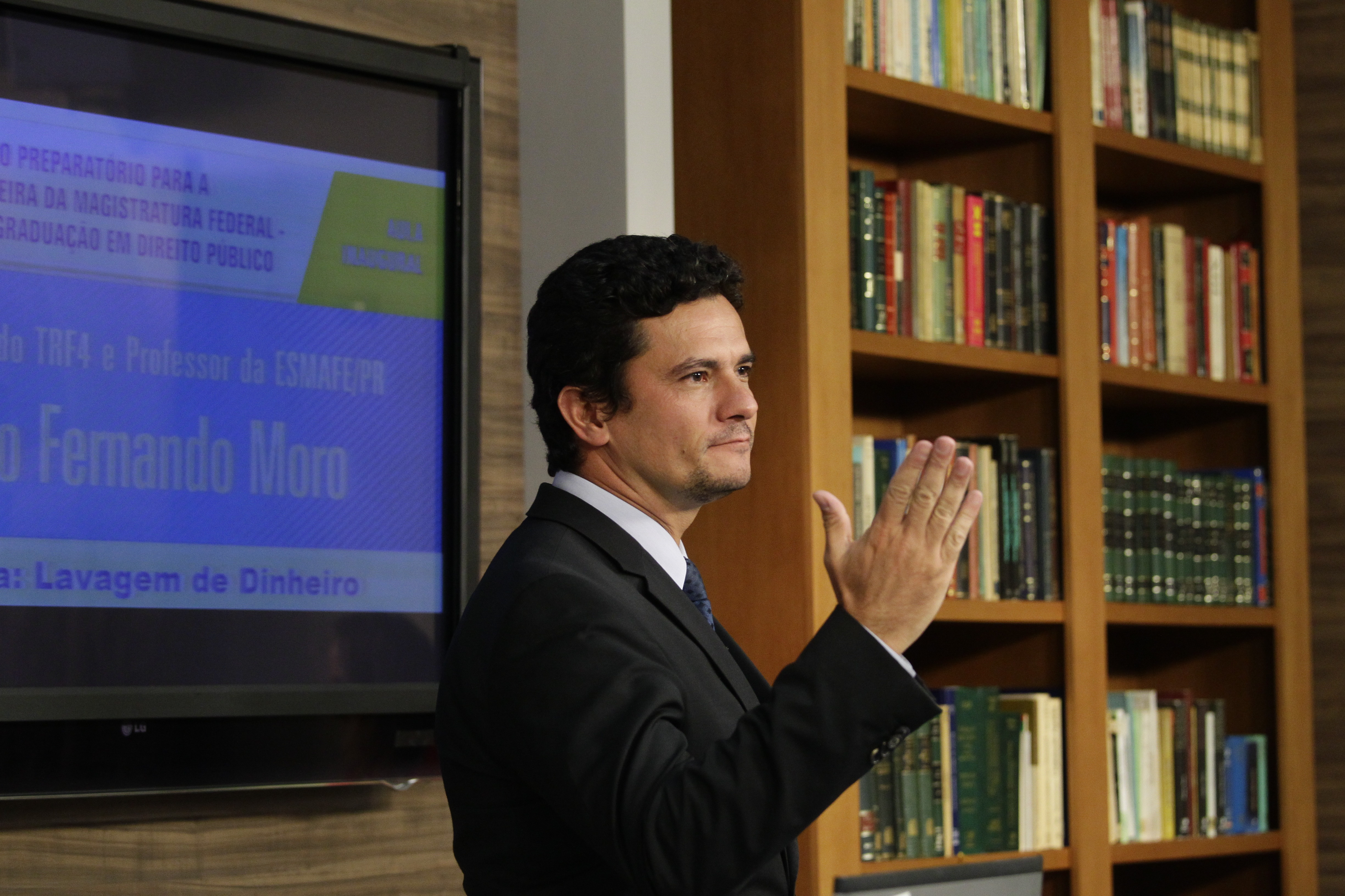 Sergio Moro, em palestra lotada em Curitiba: juiz é o mais lembrado na condução da Lava Jato. | Daniel Castellano/Gazeta do Povo