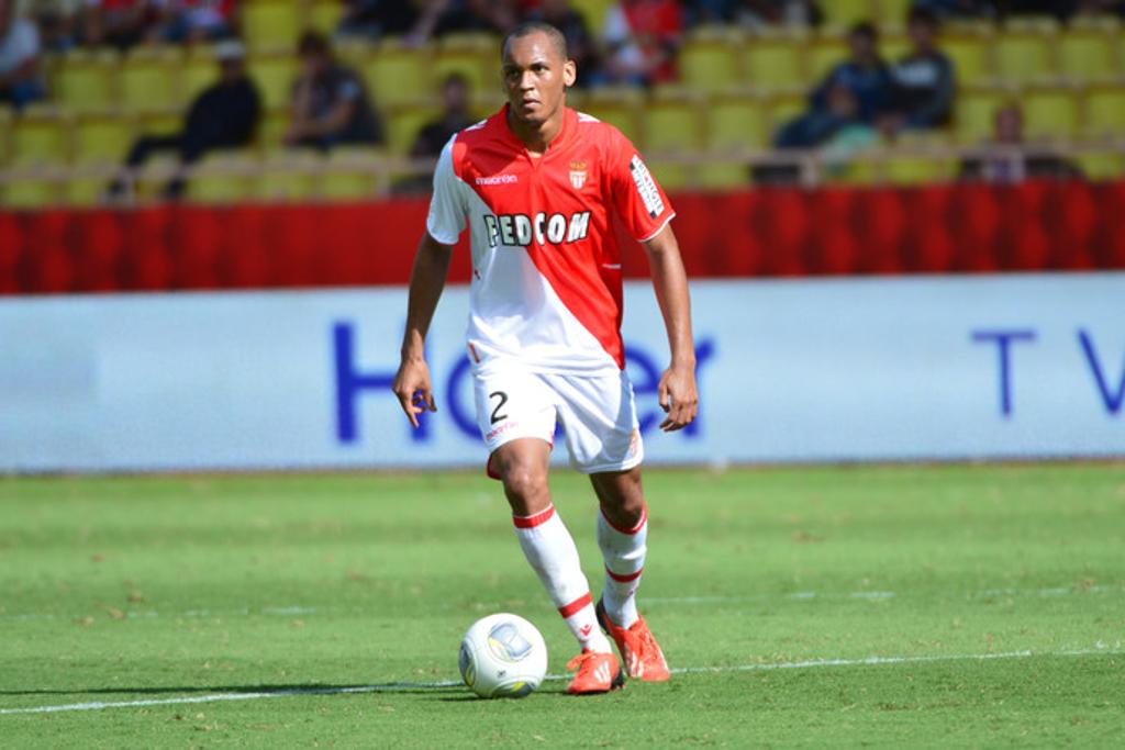 Fabinho, do Monaco, vai substituir Daniel Alves na lista de convocados de Dunga para amistosos de setembro. | Monaco/Divulgação