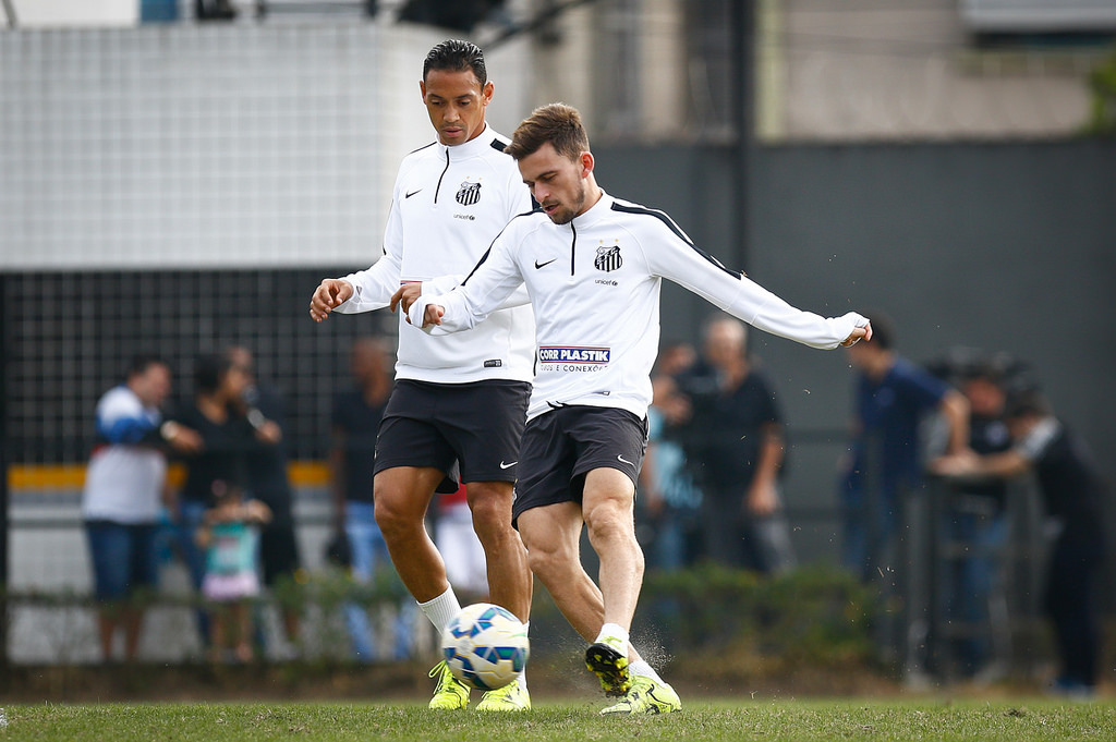 Ricardo Oliveira e Lucas Lima devem enfrentar o Coritiba. | Divulgação Santos/