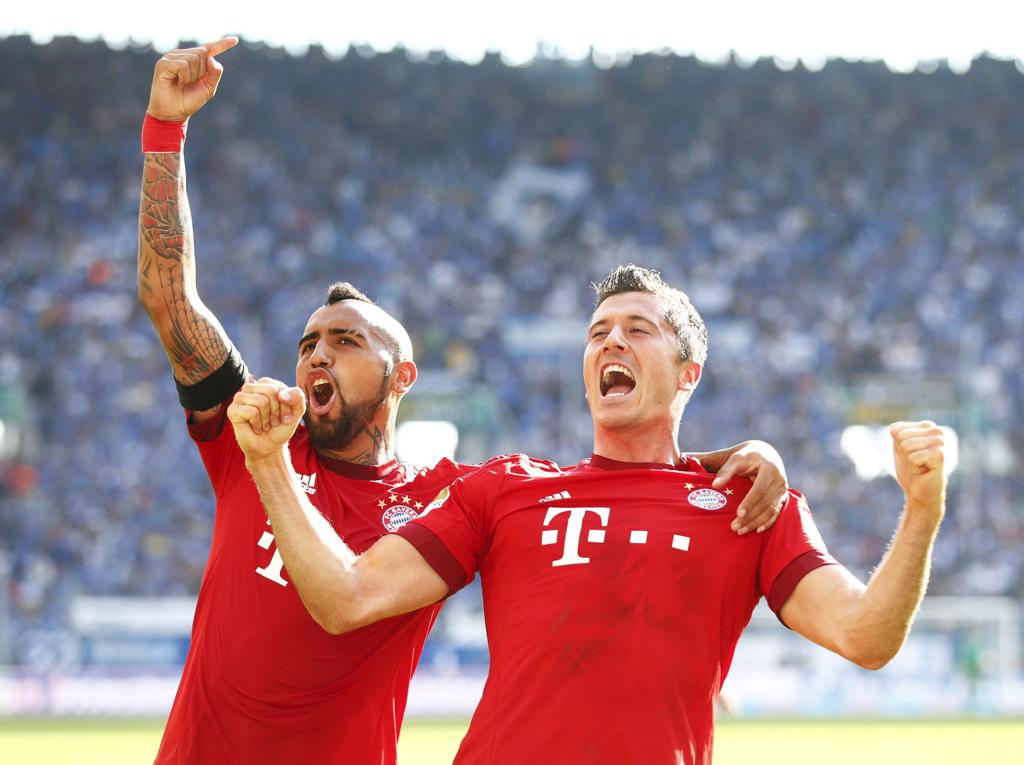 Lewandoski comemora gol da vitória do Bayner sobre o Hoffenheim. | Ralph Orlowski/Reuters