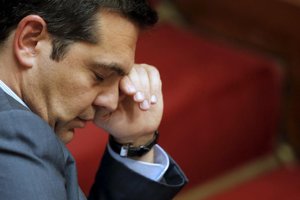 Foi graças ao apoio da oposição que o primeiro-ministro Tsipras conseguiu superar o mínimo de 151 votos necessários à aprovação do projeto de lei | Christian Hartmann/Reuterts