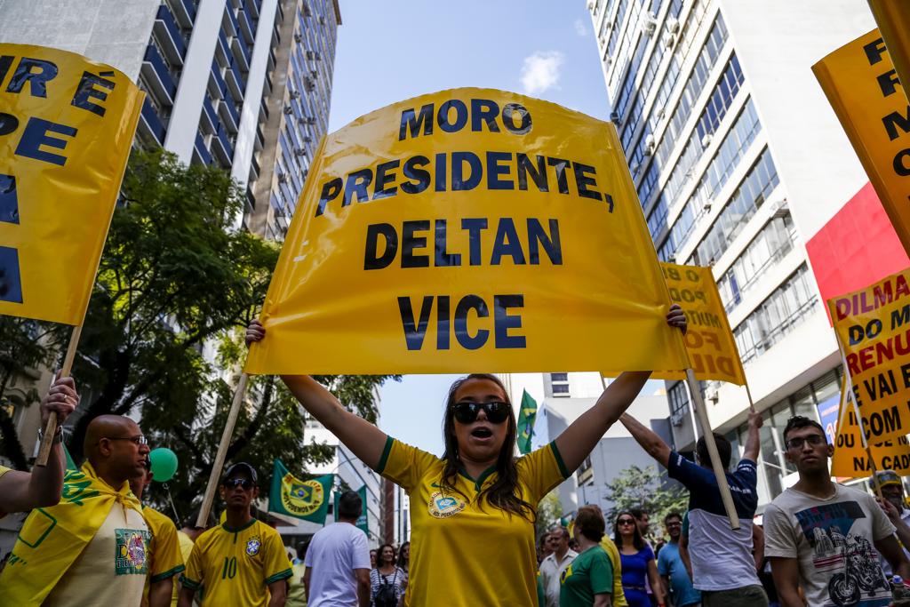 Protesto no domingo (16) em Curitiba | Henry Milleo/Gazeta do Povo