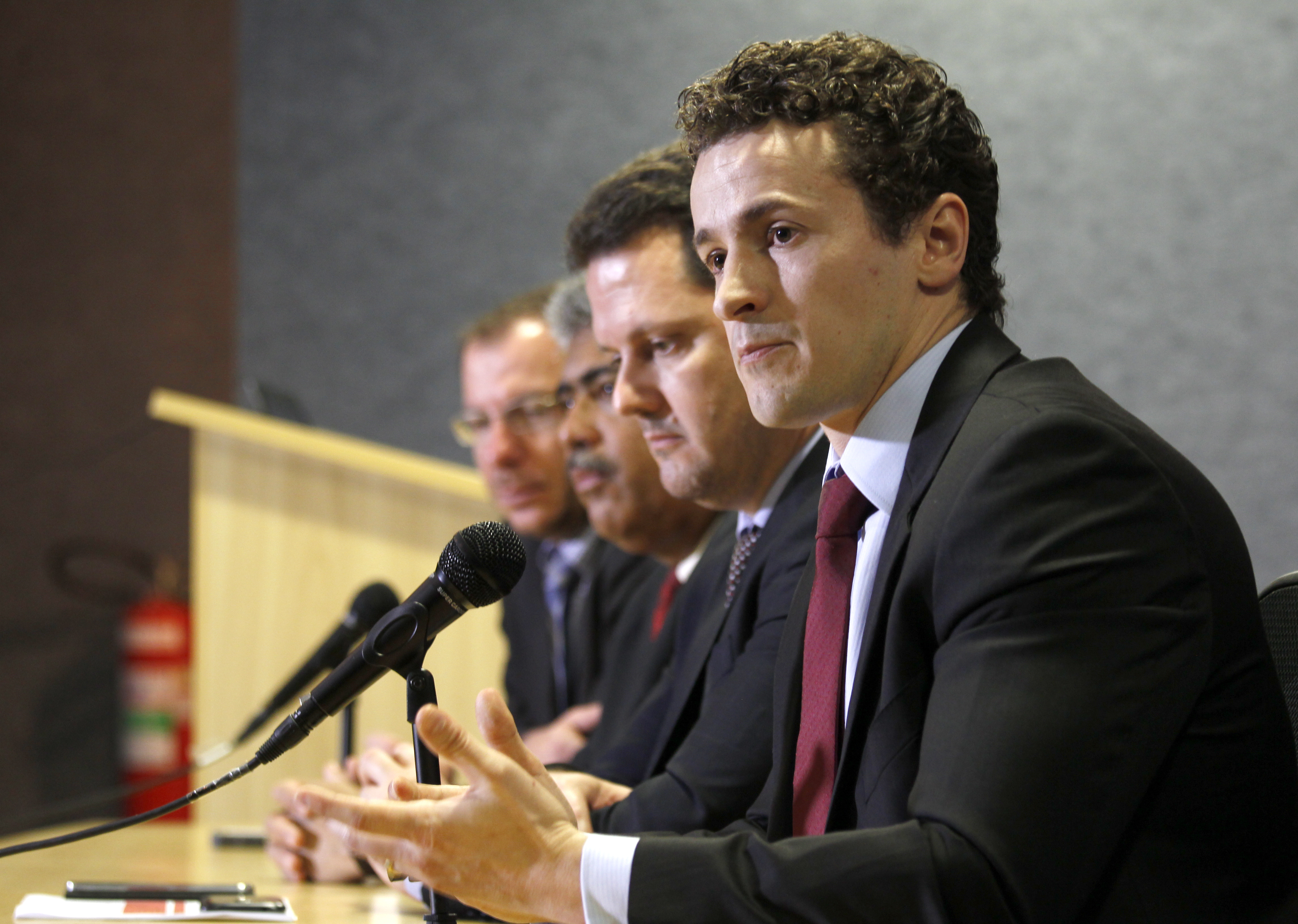 Henrique Pozzobom, procurador do MPF durante a coletiva da Polícia Federal na manhã desta quinta (13). | Aniele Nascimento/Gazeta do Povo