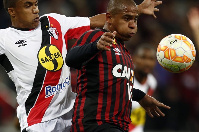 Camisa 18 foi o jogador mais acionado no time rubro-negro. | Albari Rosa/Gazeta do Povo