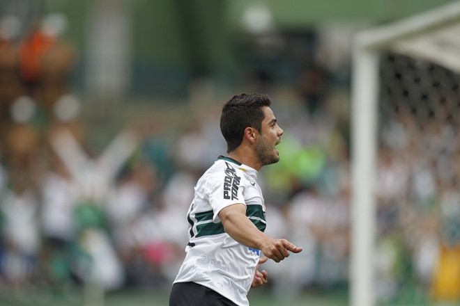 Henrique já havia marcado duas vezes no jogo anterior do Coxa no Couto, contra o Palmeiras | Jonathan Campos/Gazeta do Povo