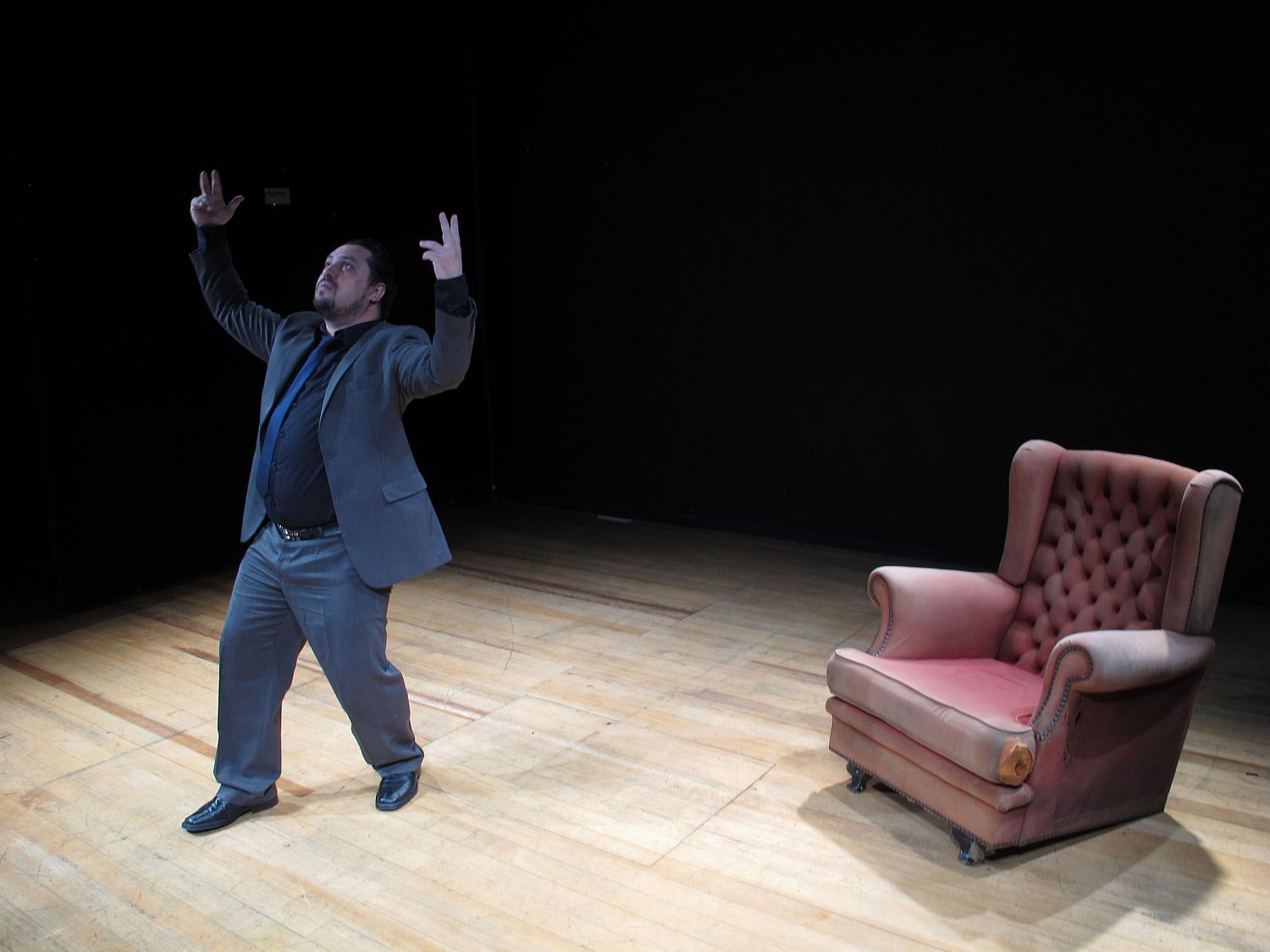 Cena de “Eu Não Sou Cachorro”, com o ator Moa Leal. | Andre Coelho/Divulgação