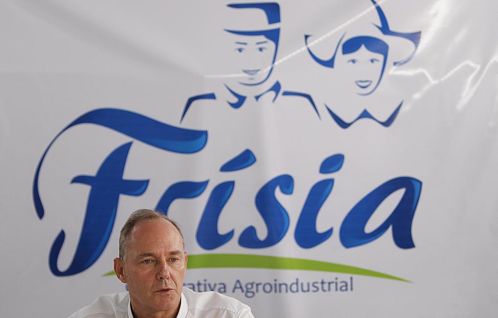 Renato Greidanus aproveitou o evento para anunciar que a cooperativa agora se chama Frísia. | Jonathan Campos/ Gazeta do Povo