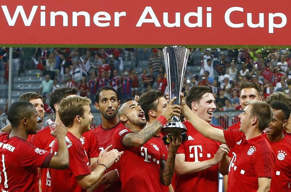 Douglas Costa foi o destaque do Bayern de Munique na partida contra o Real Madrid. | Michaela Rehle/Reuters