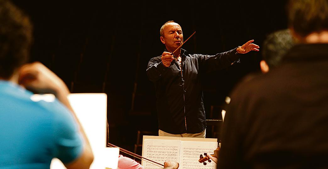 O maestro francês Benoit Fromanger. | Aniele Nascimento/Gazeta do Povo