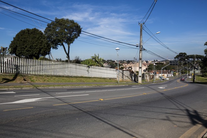 Início da Avenida Fredolin Wolf no bairro Pilarzinho. | Brunno Covello/Gazeta do Povo