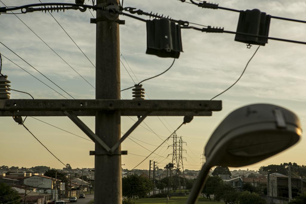 Poste em Curitiba: aumento da luz para o consumidor. | Marcelo Andrade/Marcelo Andrade / agencia de not