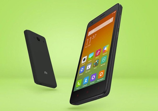 REDMI 2: a Xiaomi chegou ao Brasil em julho deste ano apostando num preço matador para disputar mercado. O Redmi 2, que tem tela de 4,7 polegadas e configurações básicas, como câmera traseira de 8 MP e processador Qualcomm Snapdragon de 1,2 GHz, sai a partir de R$ 499. | 