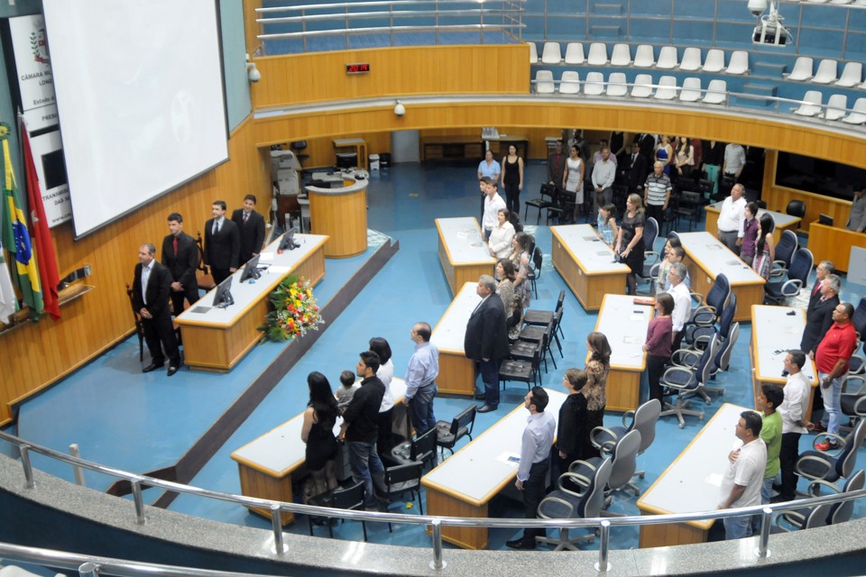 Plenário da Câmara de Londrina: salário de vereador pode ser equiparado ao salário mínimo estadual. | Devanir Parra/CML