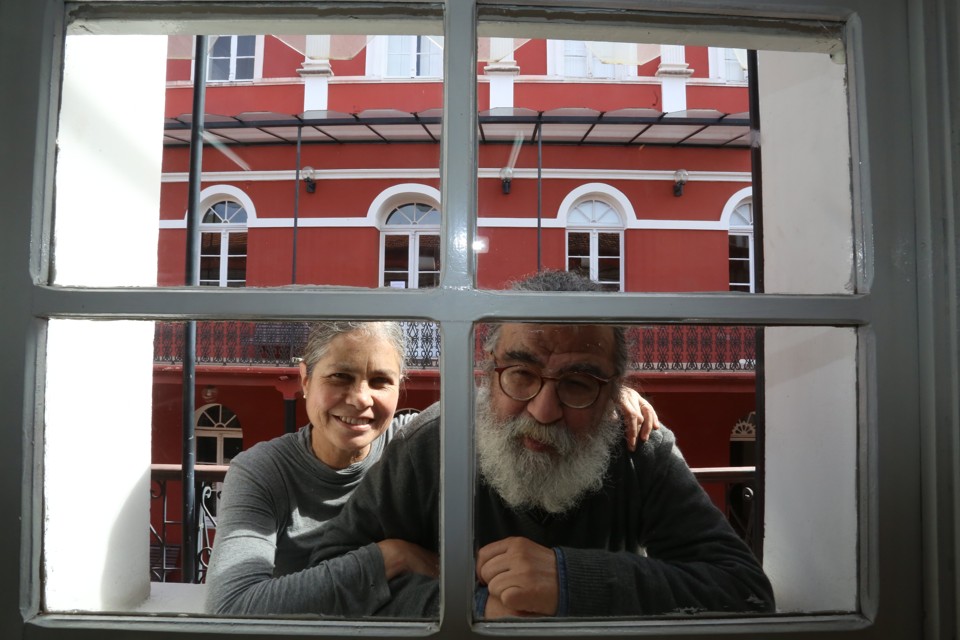 Rettamozzo e Denise Roman estão entre os artistas que expoem na  2ª Feira de Artes | Ivonaldo Alexandre/Gazeta do Povo