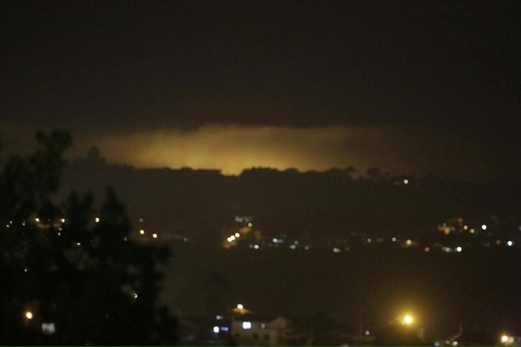 Incêndio visto de Colombo, na Região Metropolitana de Curitiba | Lineu Filho/Tribuna do Paraná