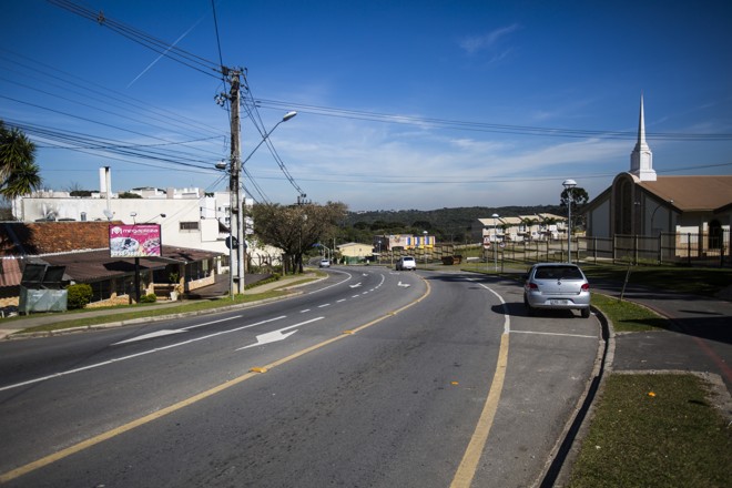 Avenida Fredolin Wolf no bairro Pilarzinho. | Brunno Covello/Gazeta do Povo