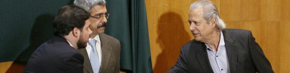 José Dirceu chega à CPI da Petrobras: ex-ministro permaneceu em silêncio. | Aniele Nascimento
/Gazeta do Povo