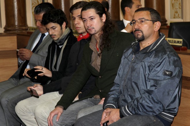 Uma parte do grupo de manifestantes teve acesso ao plenário da Câmara. | Aniele Nascimento/Gazeta do Povo
