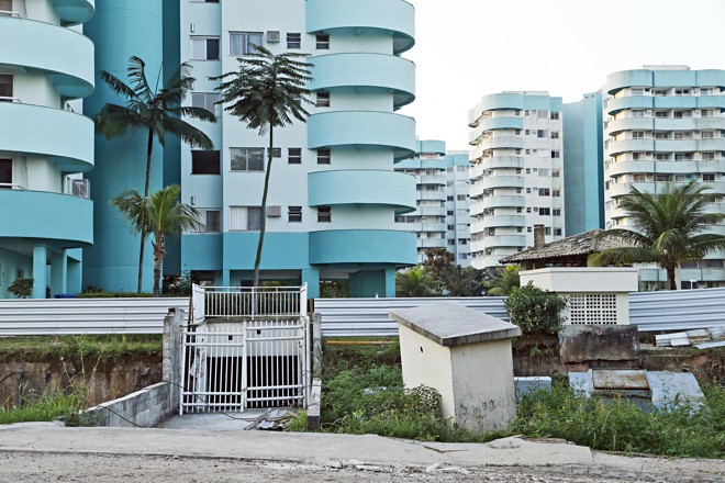 Vila Pan-Americana chamada de Vila do Pan na Barra da Tijuca no Rio de Janeiro, que foi construída para os jogos Pan-Americana de 2007 e que está com problemas estruturais nas ruas de acesso da vila. | Albari Rosa/Gazeta do Povo