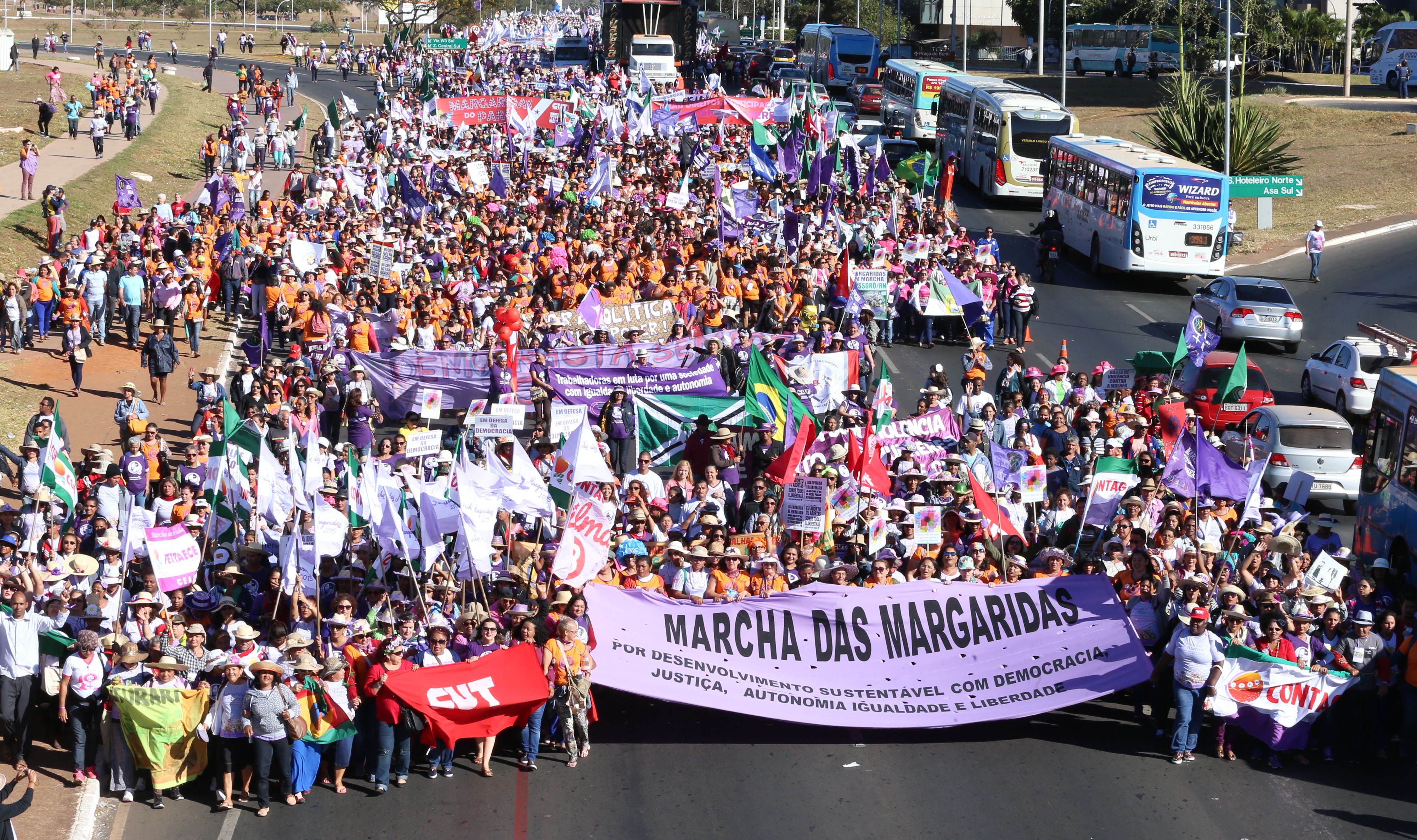 Macha dos trabalhadores da agricultura protesta contra o presidente da Câmara Eduardo Cunha. | Lula Marques/ Agência PT