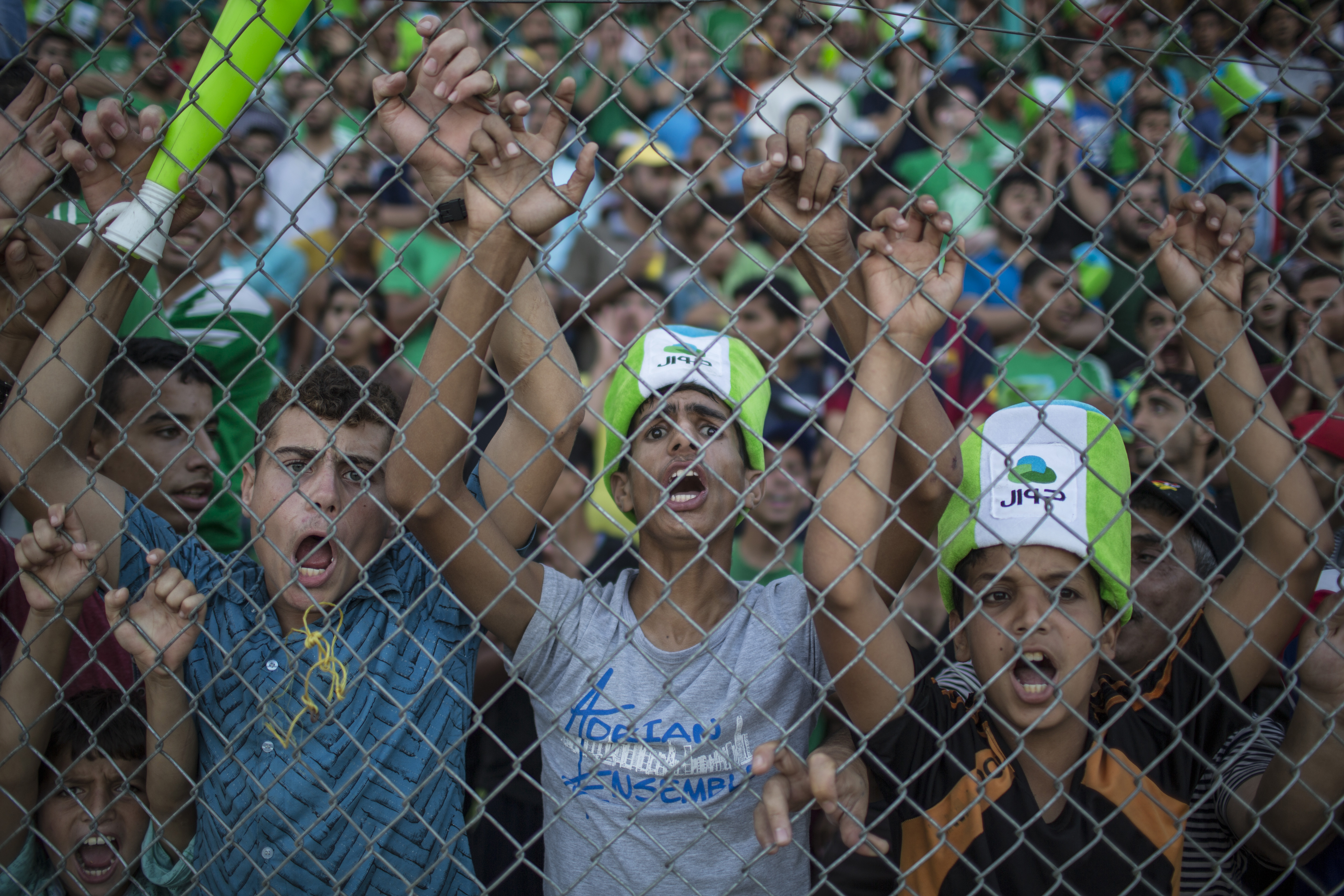 Os dois melhores times de Gaza e da Cisjordânia jogaram pela primeira vez em 15 anos. Milhares de torcedores vibraram pelos dois | Wissam Nassar/The New York Times