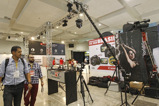Feira do Fotoinnovation 2015 no Espaço Torres. | Antônio More/Gazeta do Povo