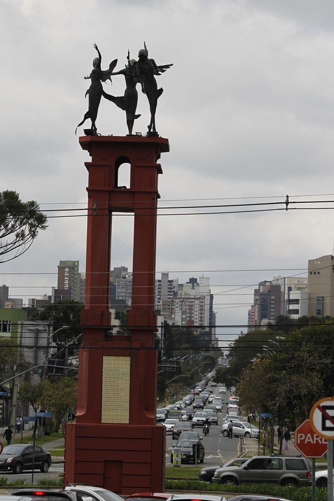 No Seminário, Praça Pedro Gasparello marca o final da Avenida Sete de Setembro. | Jonathan Campos/Gazeta do Povo