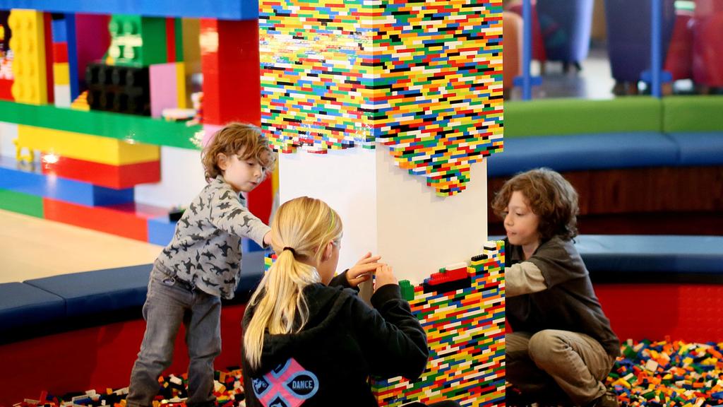 A Lego investe na aproximação com a clientela, em experiências memoráveis. | Divulgação