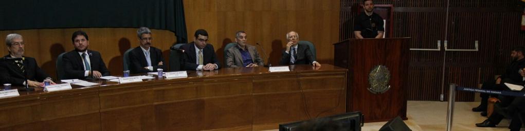 Segundo dia da passagem da CPI por Curitiba deve ser marcado por mais silêncio. | Aniele Nascimento
/Gazeta do Povo