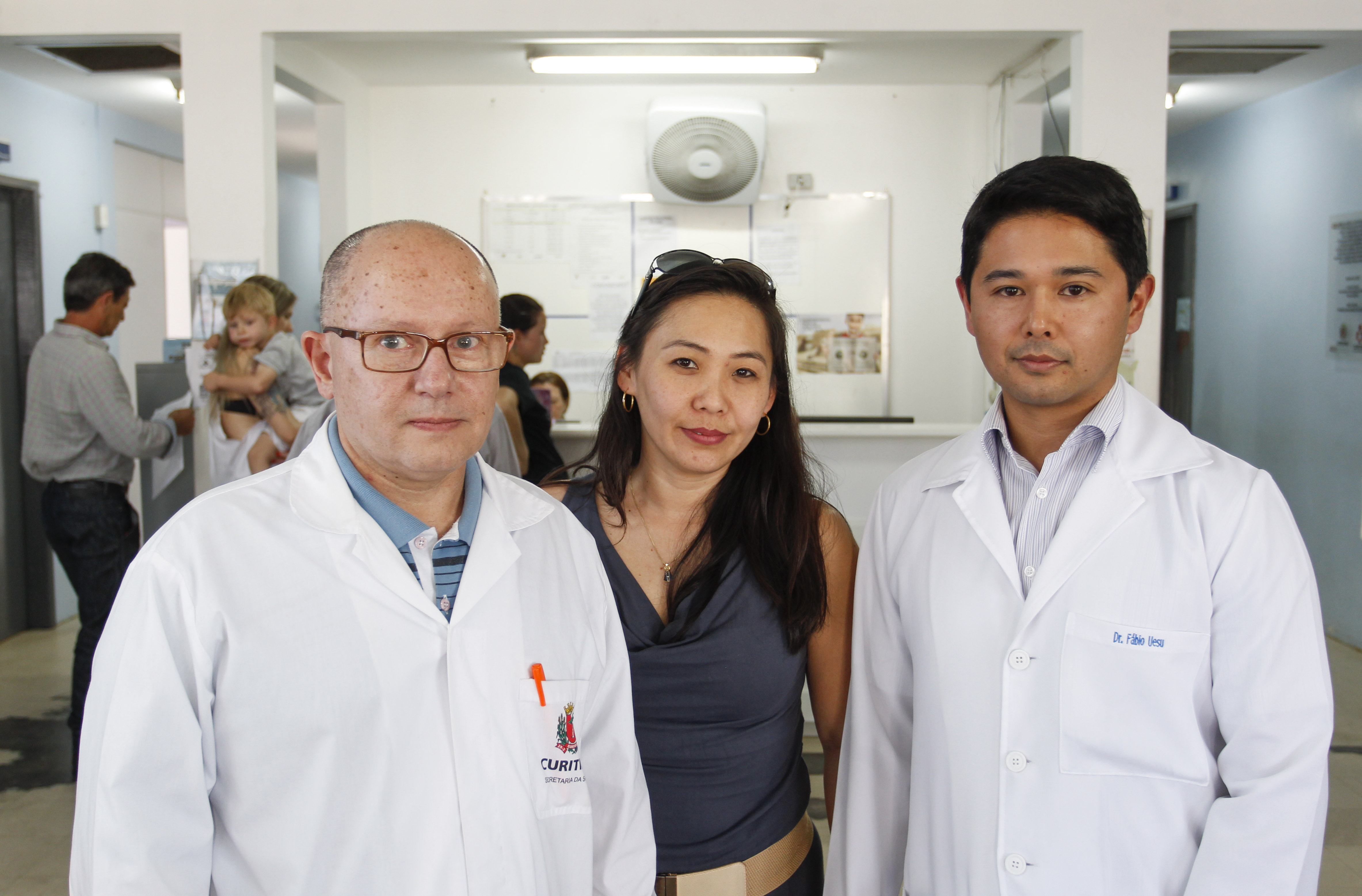 Evandro e Fábio e a psicóloga Kátia: droga sempre afeta. | Daniel Castellano/Gazeta do Povo