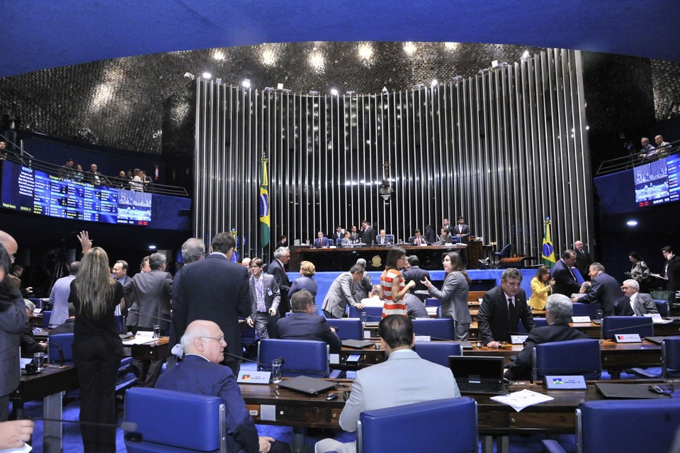 Em votação simbólica, plenário do Senado manteve o fim das doações eleitorais de empresas. | Waldemir Barreto/Agência Senado