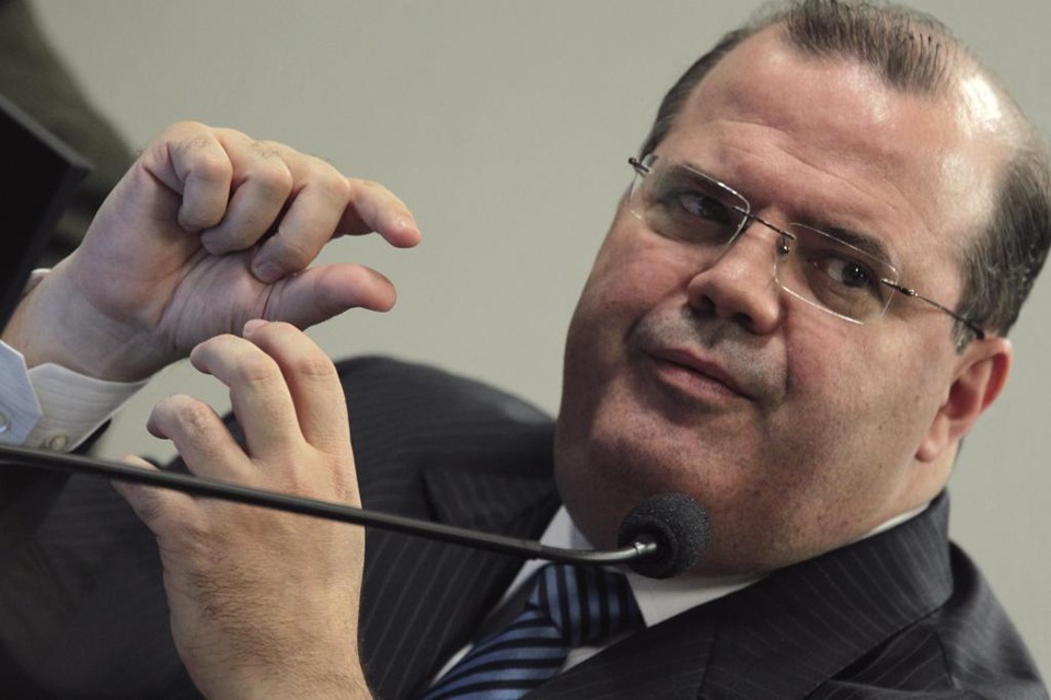 Alexandre Tombini, presidente do Banco Central: alta do dólar volta a pressionar alta da Selic nas próximas reuniões do Copom. | Ueslei Marcelino/Reuters