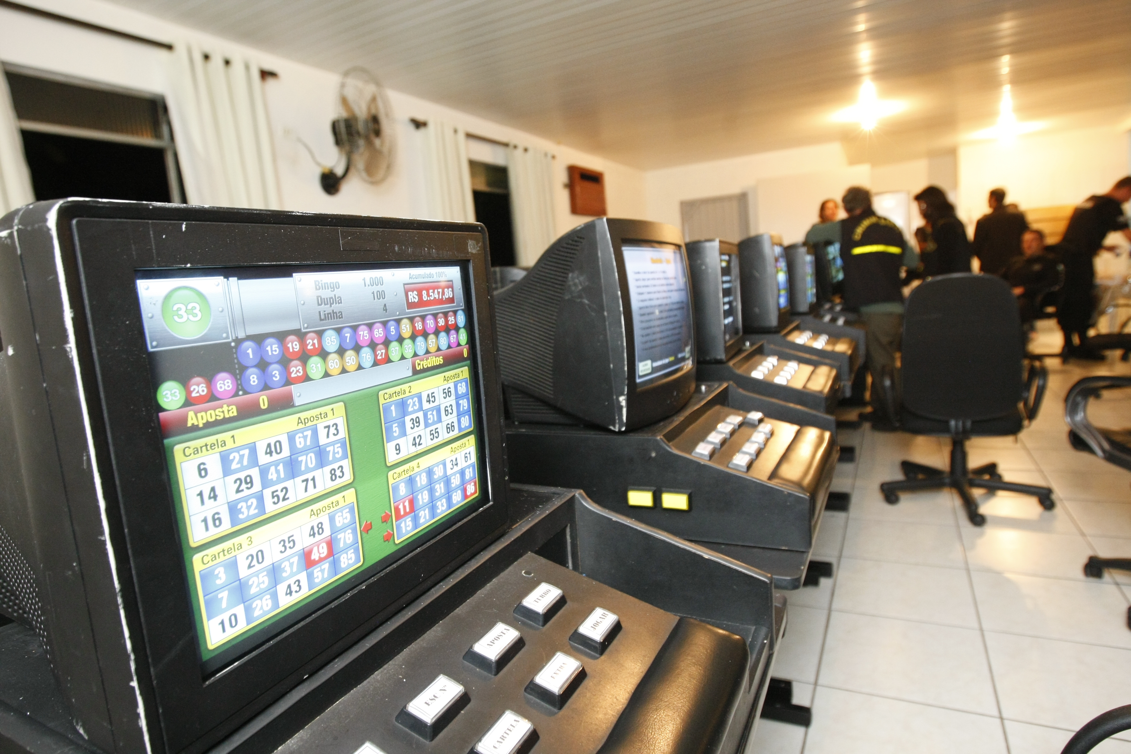 Casa em que funcionava máquinas caça-níquel em Curitiba: governo estuda liberar os jogos de azar. | Daniel Castellano /Gazeta do Povo