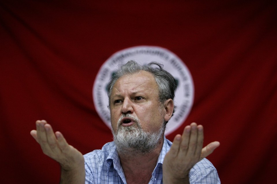 Líder do MST é hostilizado no aeroporto de Fortaleza João Pedro Stedile participa em Fortaleza de um debate sobre a reforma política. | Mauricio Lima/ml/pa