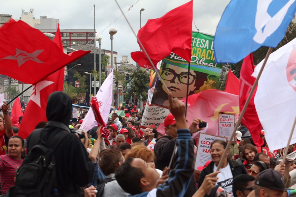 manifestantes pró-governo prometem nova manifestação neste sábado (26). | Roberto Parizotti/ Cut/Fotos Públicas