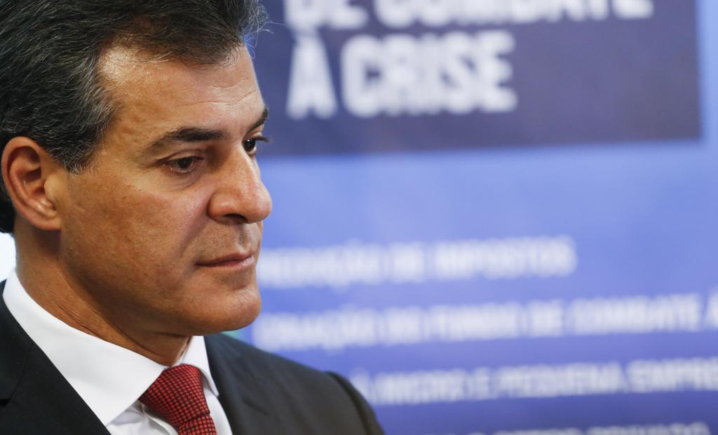 Lançado no dia 3 de setembro com medidas para driblar a crise econômica, o pacote foi construído basicamente para engordar os cofres do estado | Daniel Castellano/Gazeta do Povo