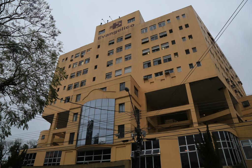 Pronto-socorro do hospital parou por três dias seguidos em 2014. | Ivonaldo Alexandre/Gazeta do Povo