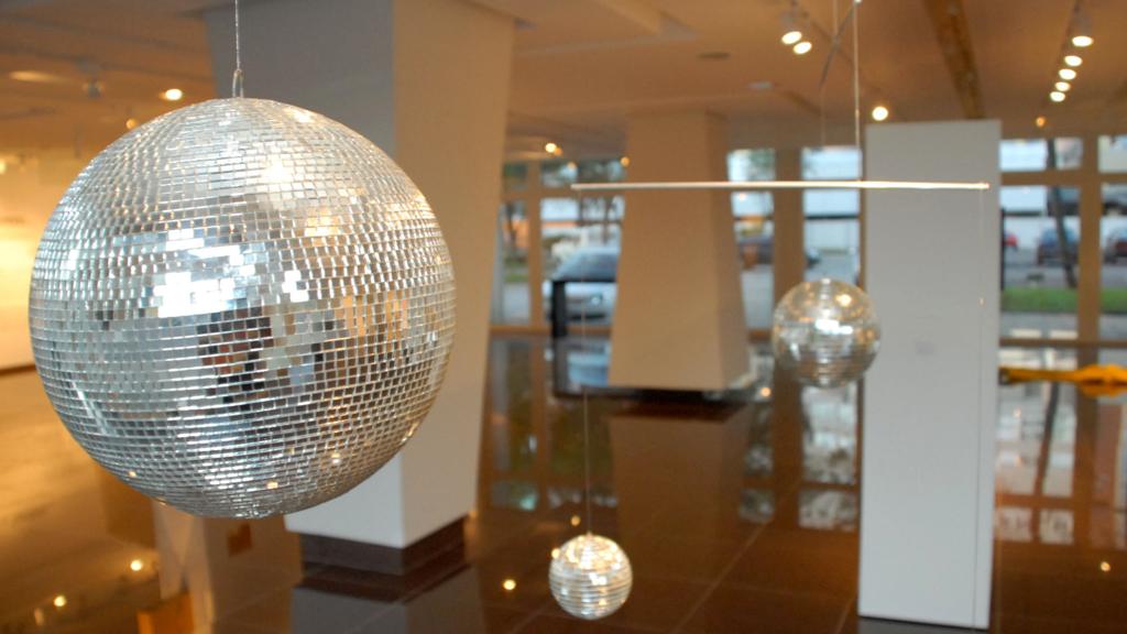 Uma das instalações de mostra contemporânea do Sesi. | Divulgação/Agência Fiep