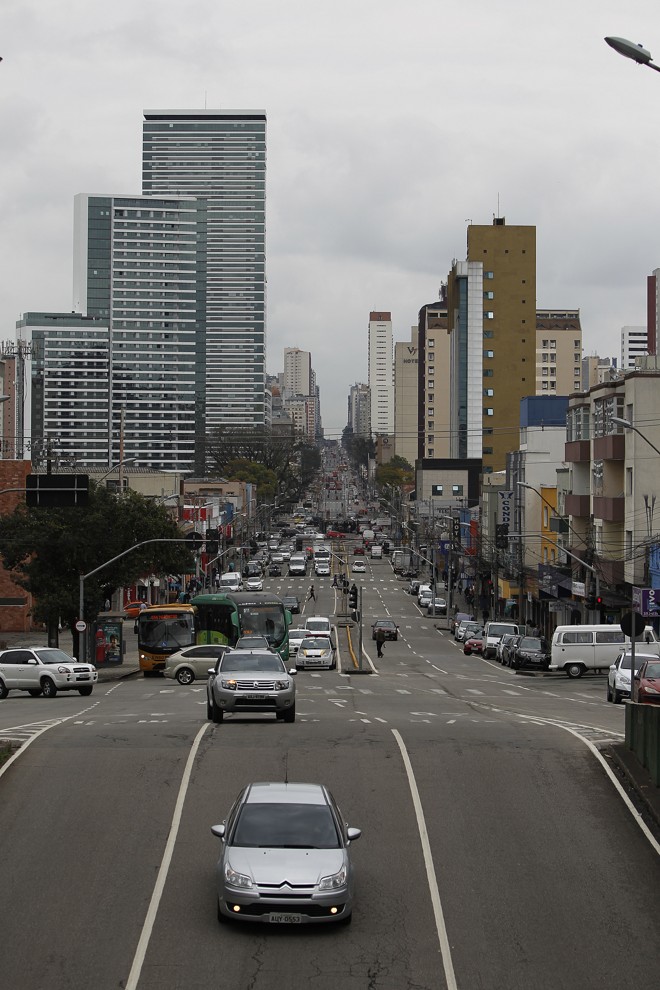 Avenida Sete de Setembro vista da trincheira com a Rua Ubaldino do Amaral. | Jonathan Campos/Gazeta do Povo