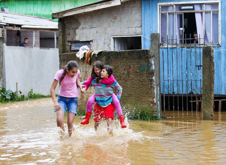 Chuva na região metropolitana de Curitiba | Daniel Castellano/Gazeta do Povo