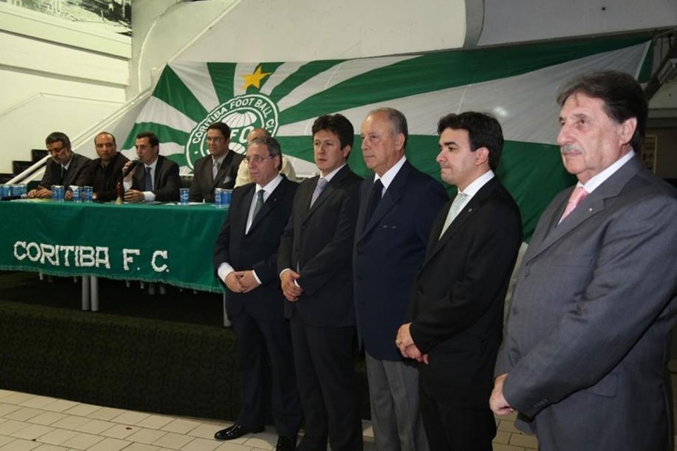 G5 do Coxa tomou posse em dezembro e já enfrentou várias crises. | /